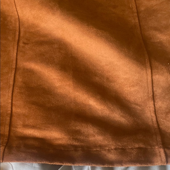 Women's rust tone- faux suede mini skirt- snap button front- size 20 - Picture 6 of 7